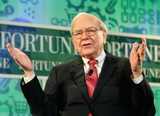 Warren Buffett: The Oracle of Omaha Who Built A Fortune